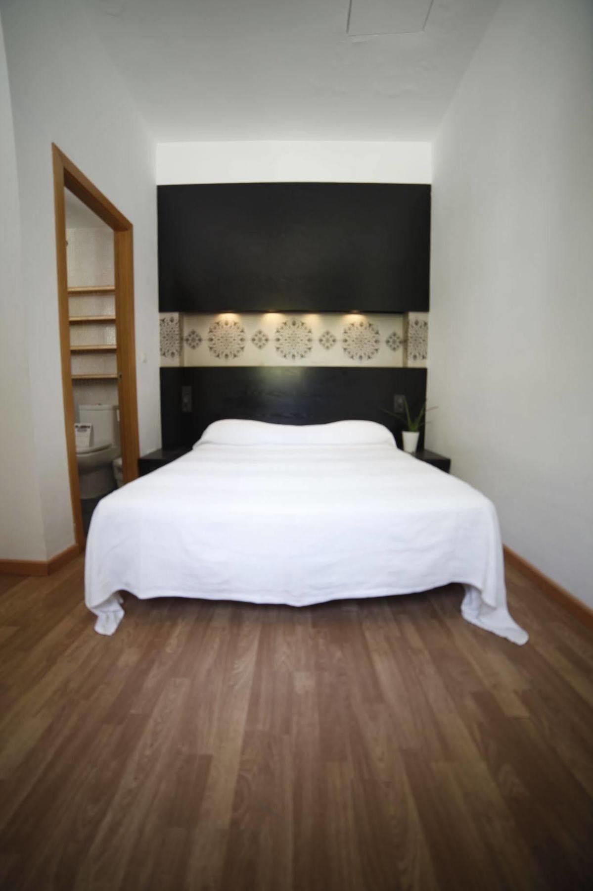 Hostal Boutique Los Geranios Del Pinar Torremolinos Ngoại thất bức ảnh